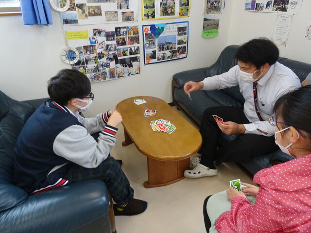 Uno大会開催 フリースクール S 心の居場所と学力補充
