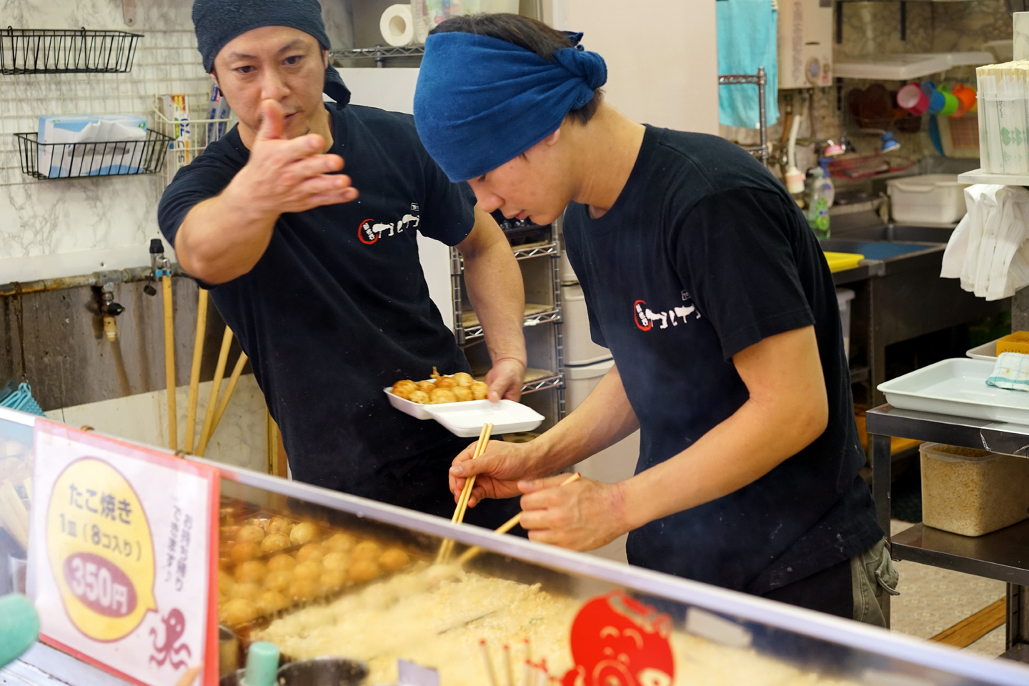 新世界 かんかん 有名人も多数訪れる大阪新世界の人気たこ焼き店 黄昏ドライブイン コスプレカメコはデジタル一眼の夢を見るか