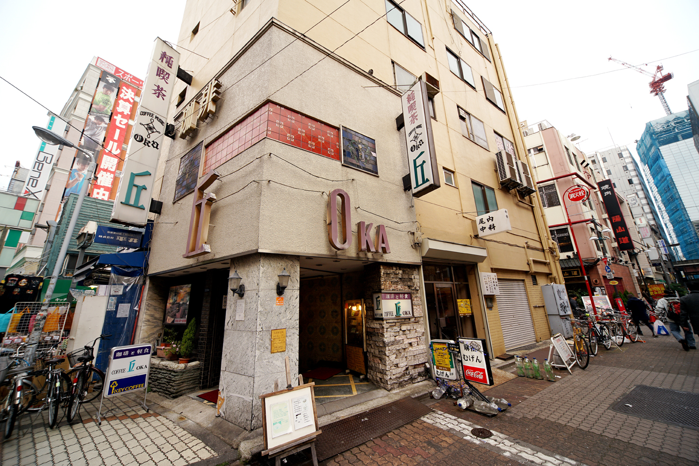 純喫茶 丘 東京都上野の地下に広がるレトロ空間の純喫茶 黄昏ドライブイン コスプレカメコはデジタル一眼の夢を見るか 純喫茶 丘 東京都上野の地下に広がるレトロ空間の純喫茶 黄昏ドライブイン コスプレカメコはデジタル一眼の夢を見るか