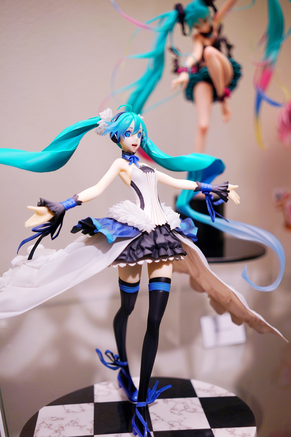 横浜人形の家 初音ミクフィギュア展」、約200体のミクさんフィギュアを