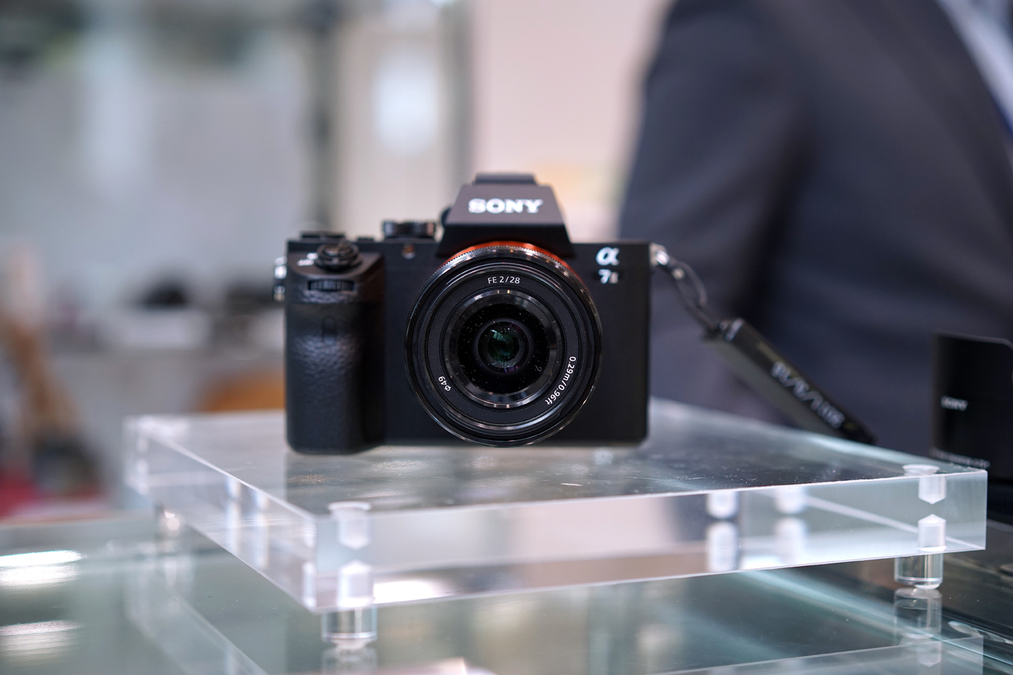 FE 28mm F2」、新作FEレンズをソニーストアで触ってみました FE 28mm F2」、新作FEレンズをソニーストアで触ってみました