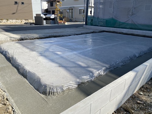 84044E0B-7099-4AF3-8850-3CFC26D6A35E