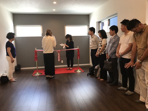 3D281845-D8FC-4E2D-8969-EDDEBAB6BA69