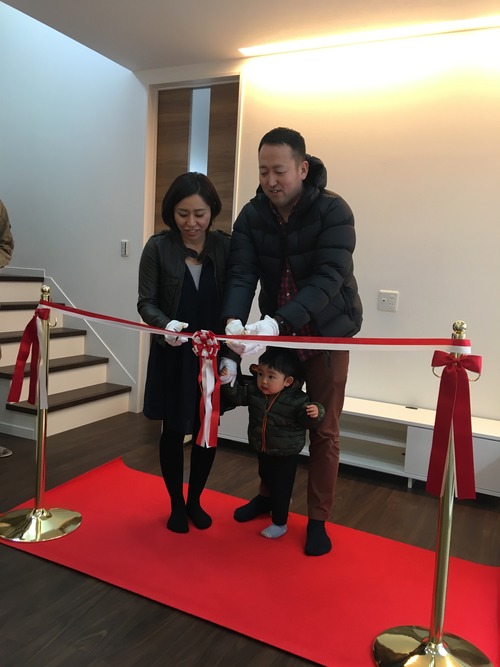 059E2A52-2919-4F99-8042-17A3A9414990