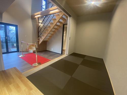 65C2BE17-43BA-4528-9DEF-BAEA505FDC0F