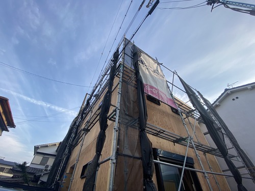 3190FAE6-0240-4ECC-A895-FD903CBA00D9