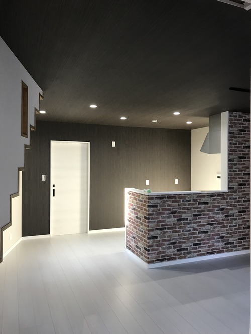 ED8C28A5-8D86-4F50-A33E-6C6FDE8B59C9