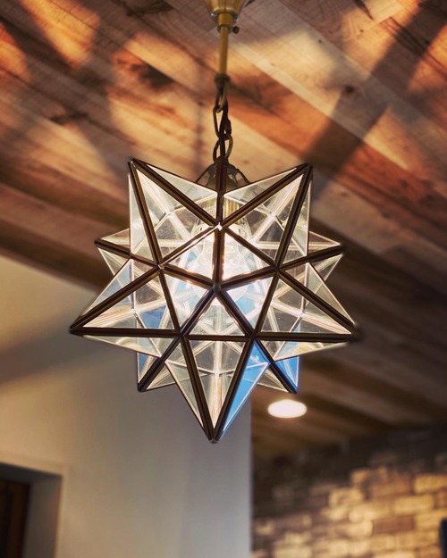 7F58D403-DB70-4472-AF3F-1B4E4A28B450