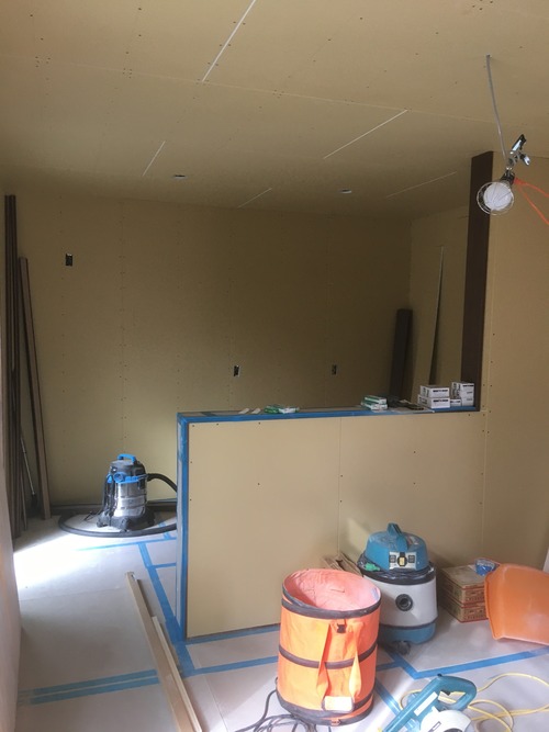 823DC10E-DC81-4306-BB6F-92EB3C0206C1