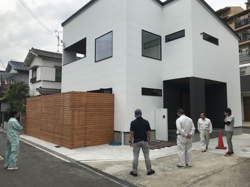 A54645E6-FDB4-48CD-947B-0A86D4316E16