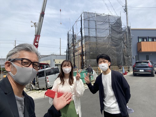 62E5B70D-E64D-4295-92C5-629E1FFE4AD1