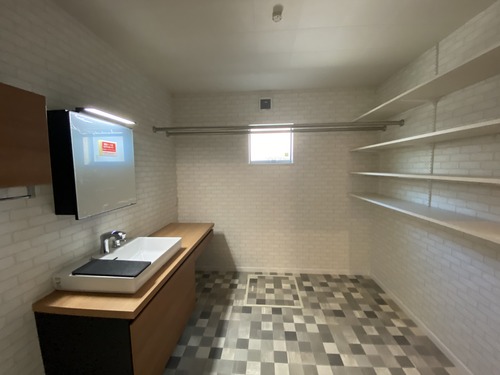 31A9292E-C85A-4A3A-83B5-654F8D9AAE8A