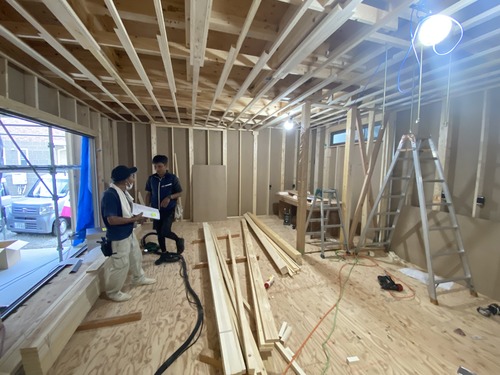 931F3FDF-06AA-4EAB-A32C-9840CBDD20F7