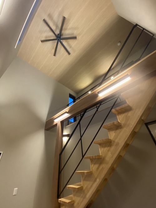 DF8F6188-DEE2-41C4-8E72-568C07CE5232