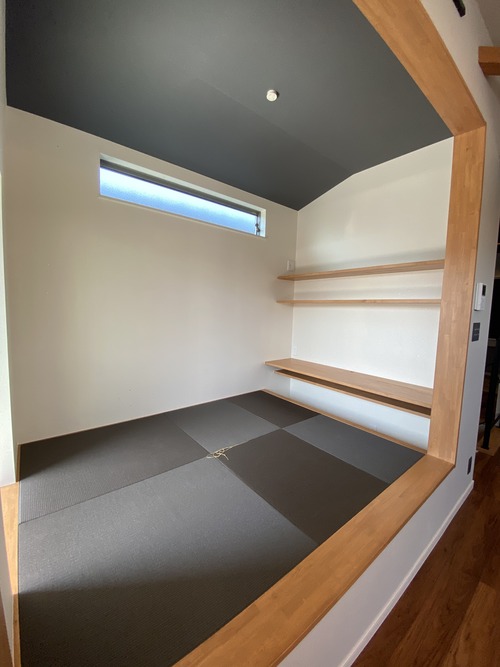 DBBEB908-44FC-4A89-A029-B6B53D48D6E4