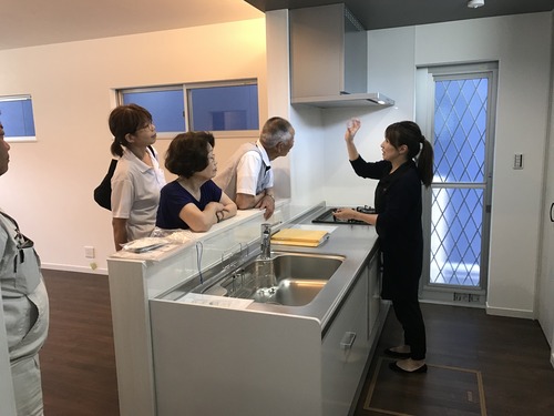 AC692004-3C3D-47C3-B3E0-F742AE16F64B