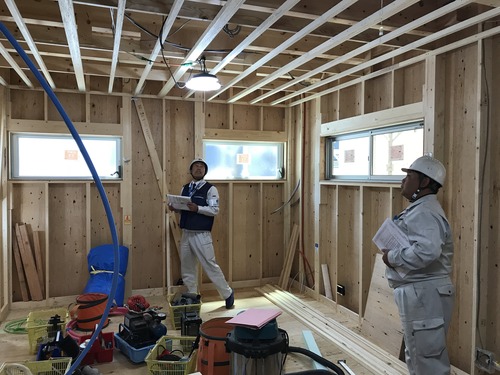 8340CEB9-7F58-4E32-BCED-36AA5A361A48