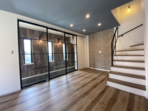 E5CB49F0-A52D-4308-AC33-9375D63D2F33