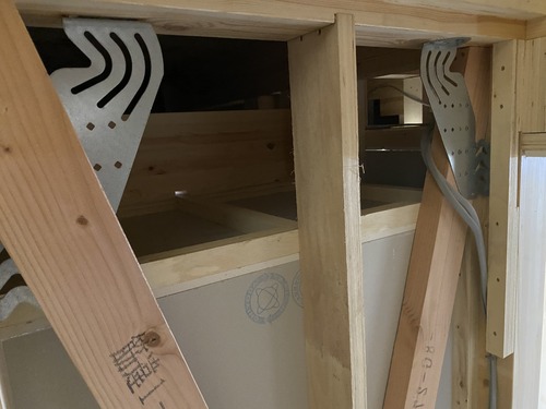 8FE29EB8-97B0-463C-B0B2-1FCAB9A3FA3C