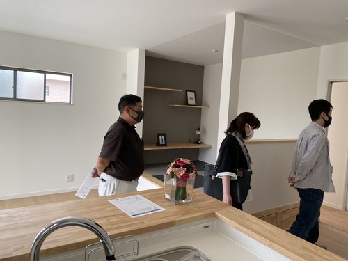 3065199F-7EDD-4BA9-B092-288EA3135A1E