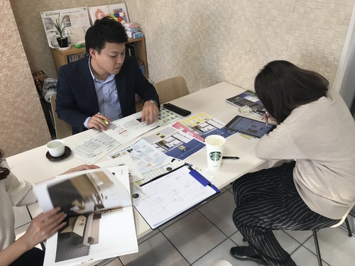 3ECDB1AA-9CD6-48BE-B8FB-F61D6FB73A2A