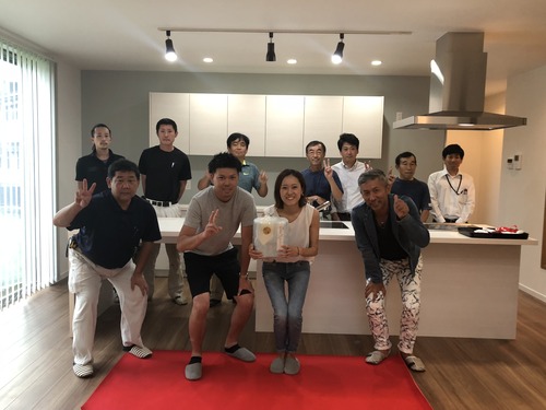 4769B6B1-17E6-4261-B672-18DBB409FD9F