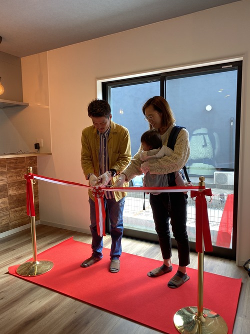 708821AA-080E-4B76-BC73-766E5A1A6553