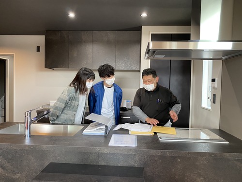 F72DFC65-040D-4C82-9178-A3773EDEA937