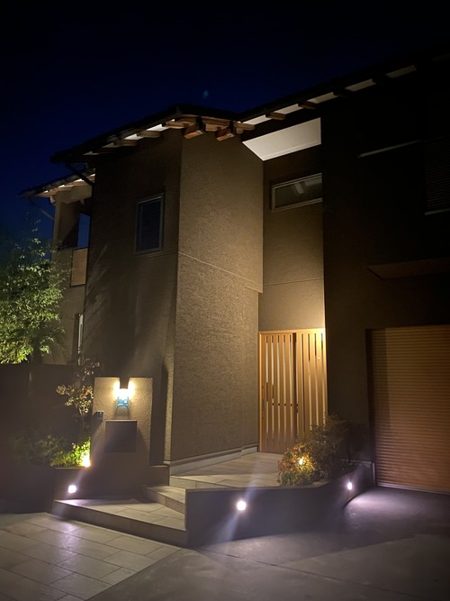 F4E4B07D-941C-4FDC-BEB9-34E76E64FDB2