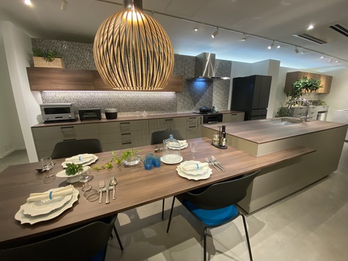 18220AAD-02E6-4D6C-A9E3-8282CE63B772