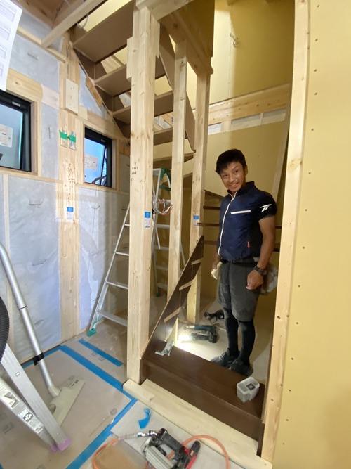 F74245E4-979A-46AE-B4B7-6118ACF7BD4F