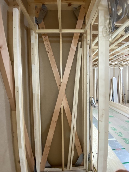 78D7B570-7FBB-460C-93EE-752B9F63B635