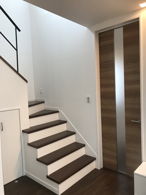 35E75EFF-41A9-4858-8FA3-6894C41C5046