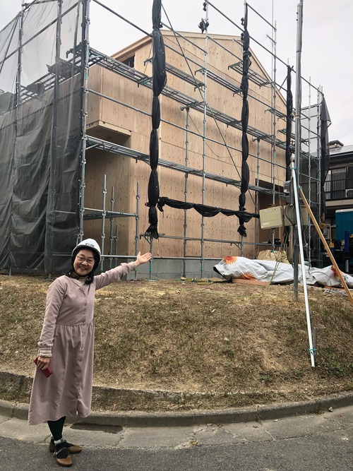 B129C4A2-1138-41A0-8EF1-E25BDD04CA08