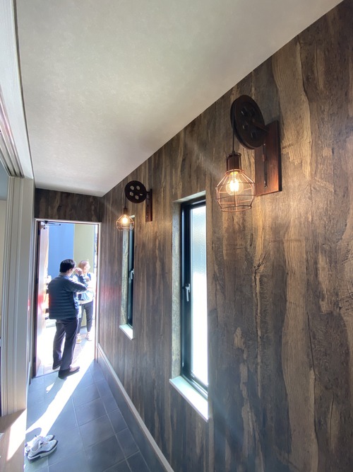 BAE26EFD-888E-48D1-8417-C28209B8E801