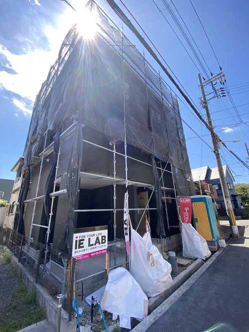 8D746D05-EDC3-4F18-A602-A9F96B0673DD