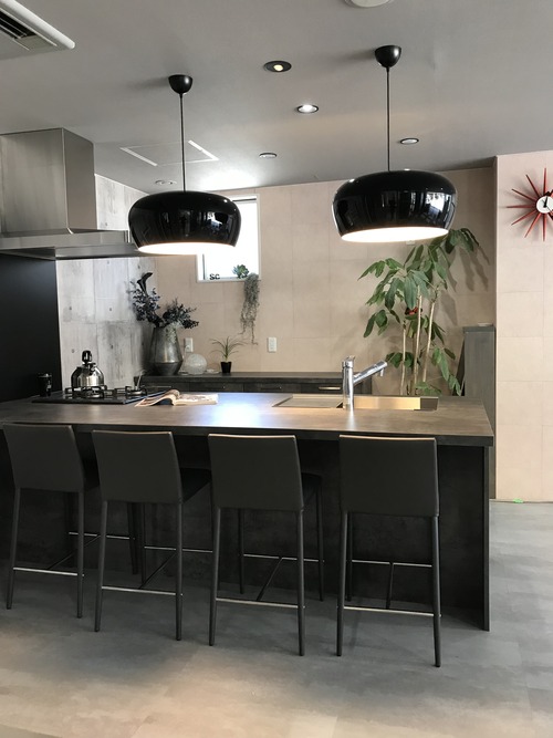 D2C06147-E9BF-477B-84C1-5D18BFC6999D