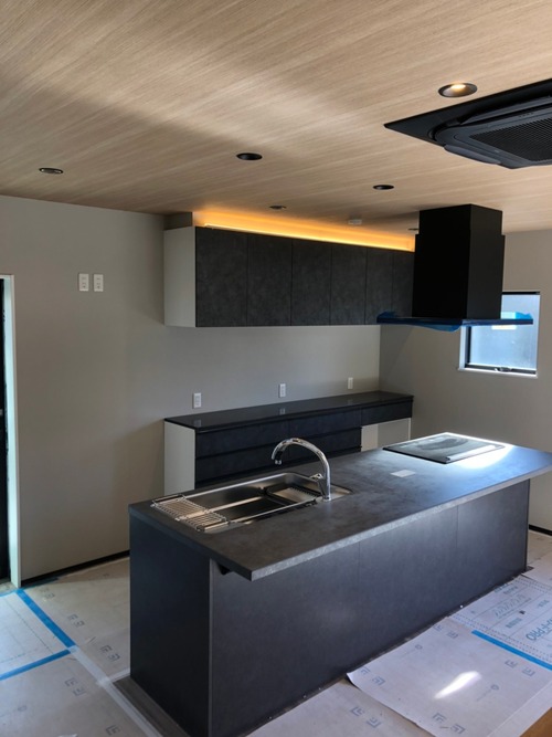 5E598836-4BE2-46D2-B0C1-0ADD12F8B4A3