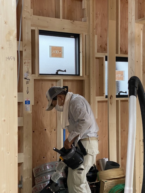 C79A3C54-63FD-4B2A-B394-60567DA8CCF0