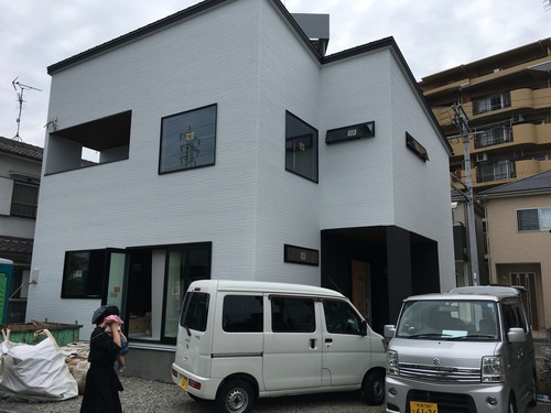 823E420B-0B27-43E2-88BC-4B083BB4D89B