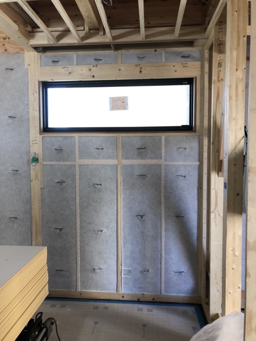 18823234-0491-46A1-891E-6973696066BB