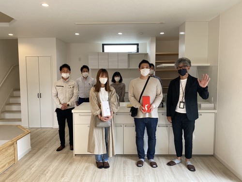 D0BB6D28-E826-4A1B-804F-2F6B8078C5F0