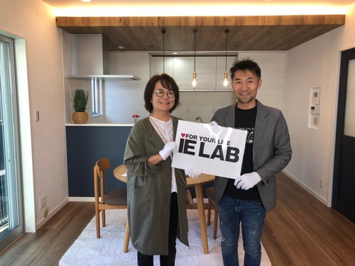 795B04AF-5579-4E06-B86A-DE0DB53CB982