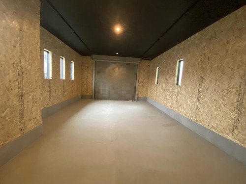 EE1BBFC0-919C-4FDD-869A-FF5FEA806677