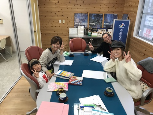 D6F67AC7-C7DA-494E-8971-2F5F3DC8F40E