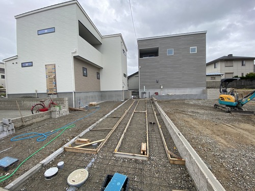 1E912A46-3F67-4056-96C5-C17B0507784A