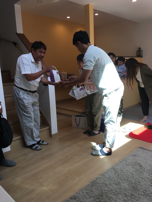 F3530BA9-1821-4EEA-B5E8-084225B46653