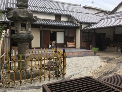 6CE5C7B8-BC60-49B5-8EE8-F0B1FC8DF874