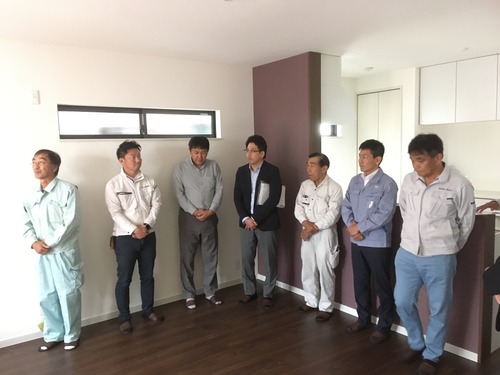 11DB3C81-F711-4CF1-A127-CFED8DF76A37