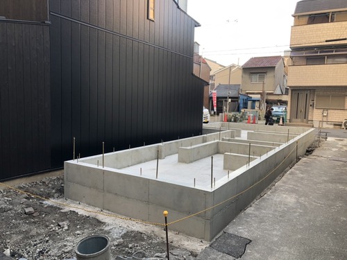 B9DD822F-DA25-40A6-ADF9-A1E2DADFA307